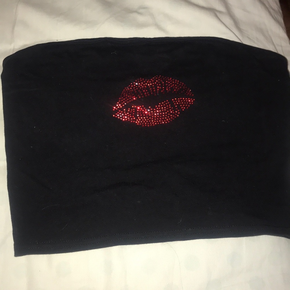 3/ $10✨ urban crop tube top with rhinestone lip